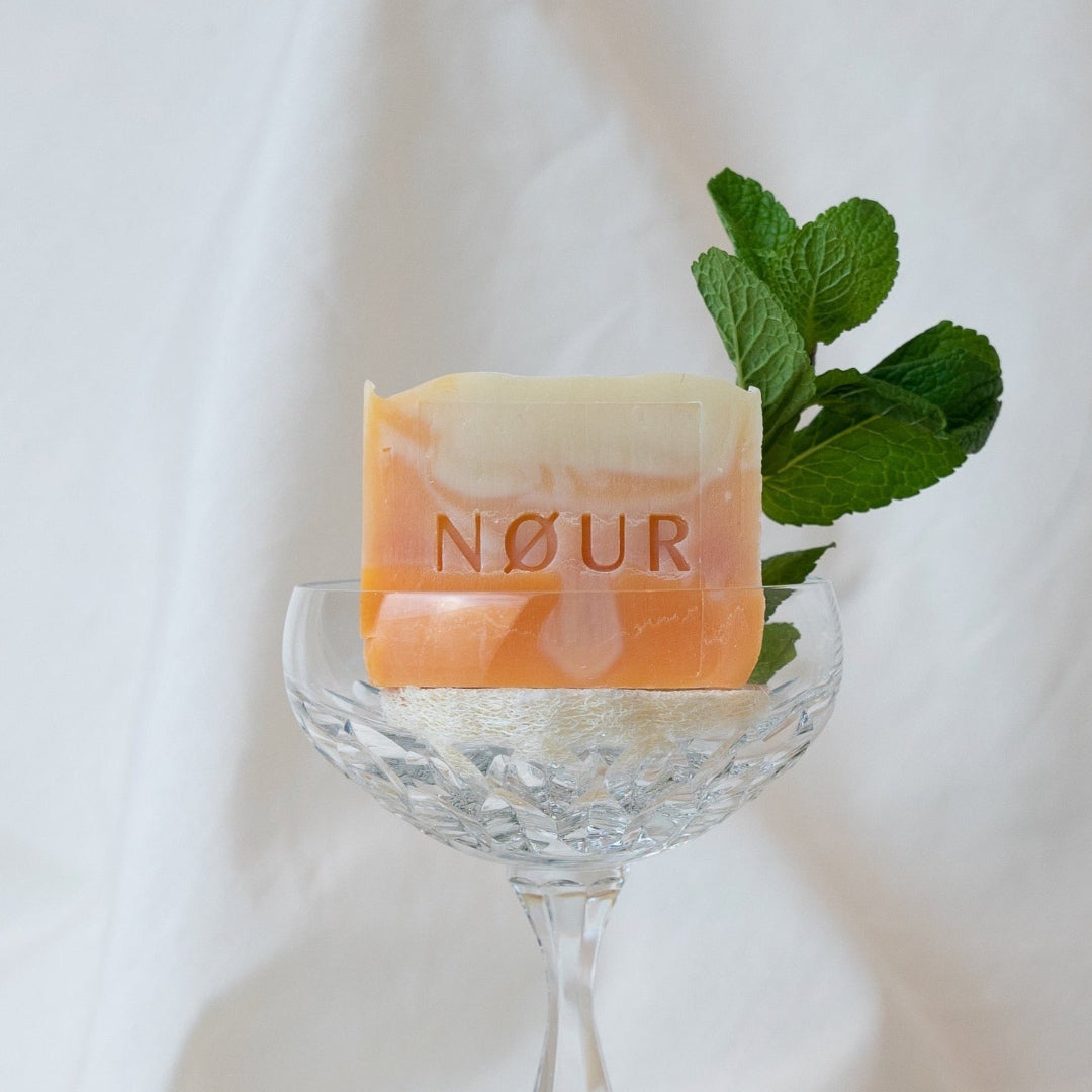 nour naturseife sundowner bioseife, seife für normale bis trockene haut fruchtig minziger seifenduft