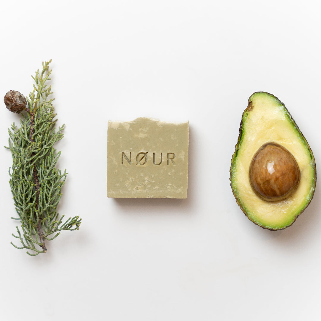 nour zirgenseife mit avocado und zirbenzweig bei empfindlicher haut nur biologische zutaten