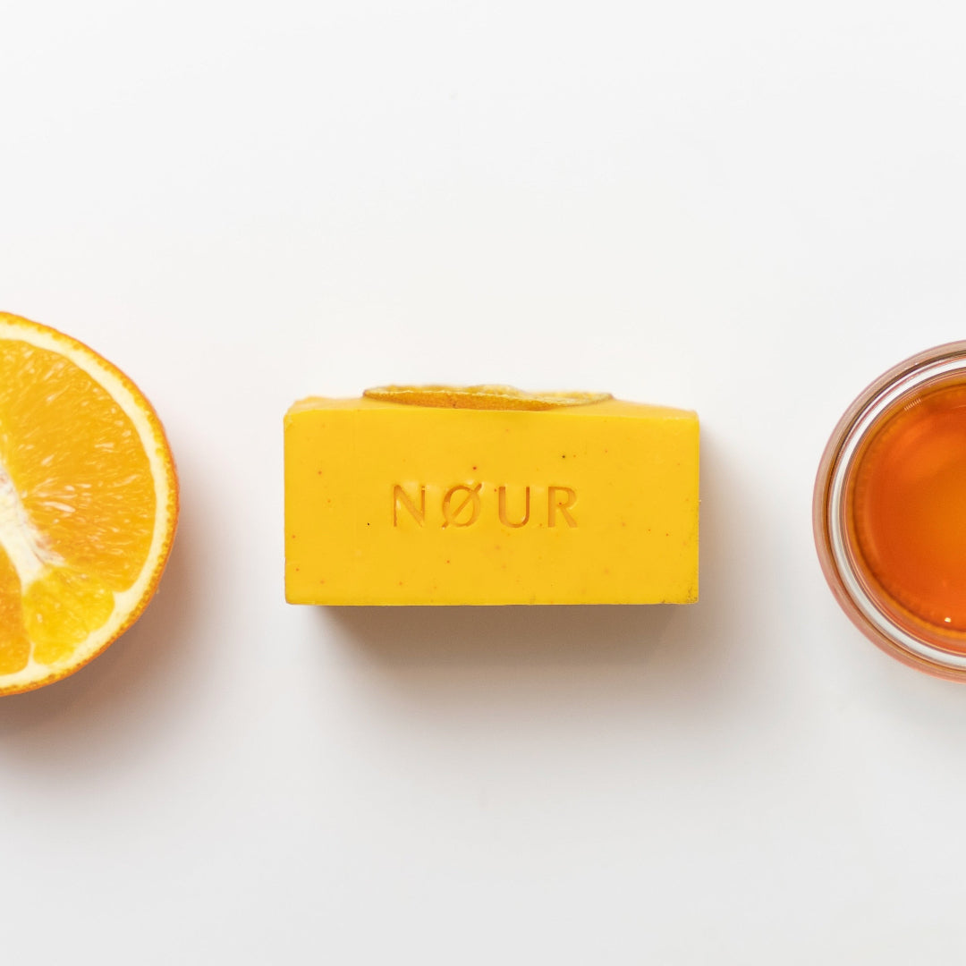 Orange Slice Naturseife mit Capsicum und Zitrusölen – belebend für jeden Hauttyp von NØUR